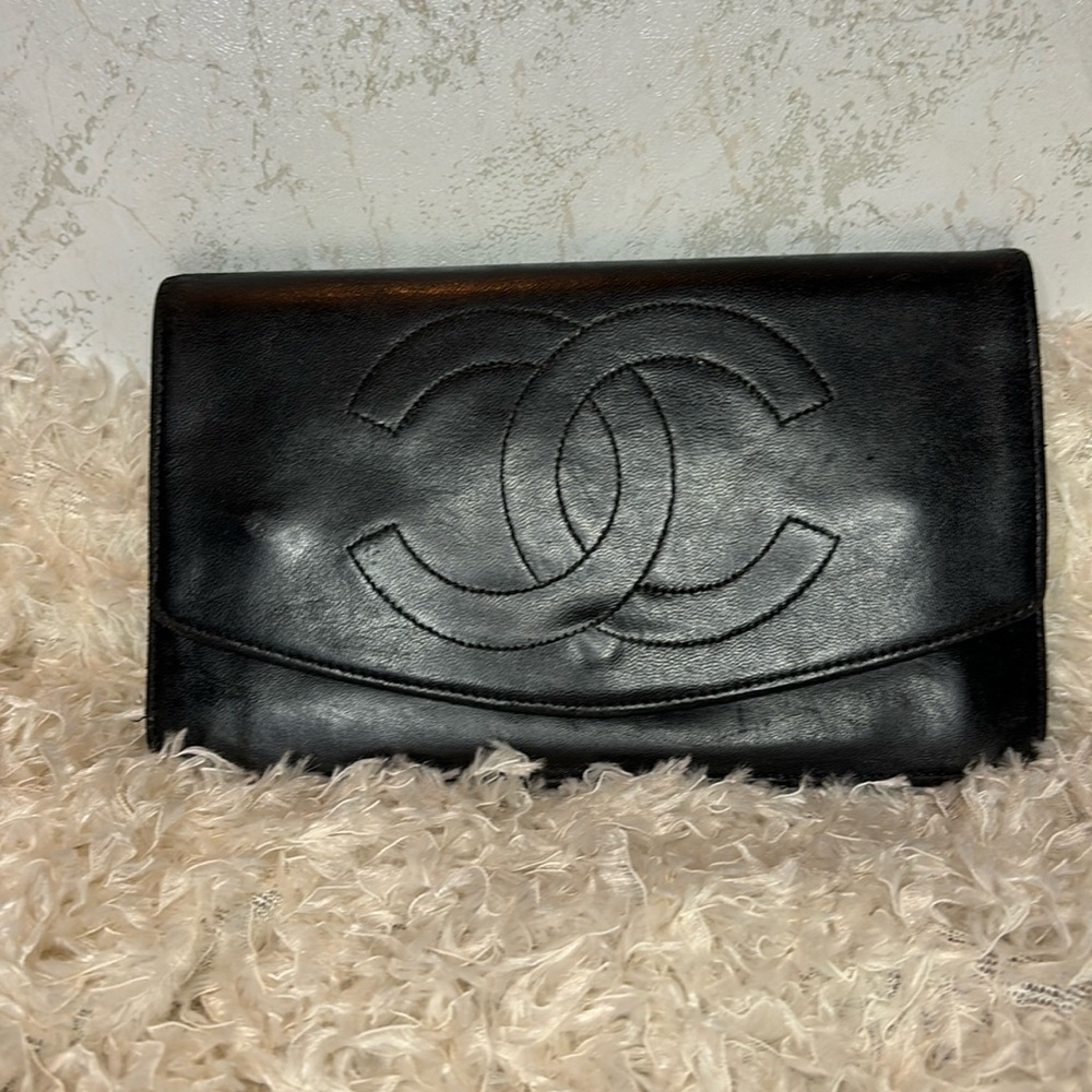CHANEL Vintage Lambskin CLUTCH - Picture 3 of 11